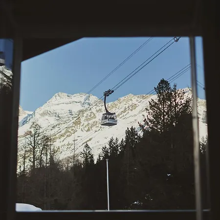 The Larix Ski-in Ski-out מלון 3*