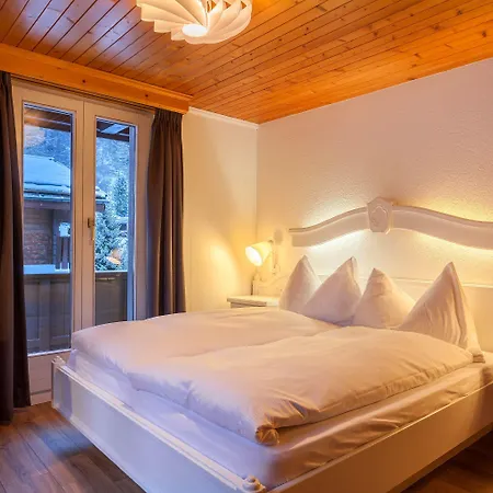 Hotell The Larix Ski-in Ski-out Saas Fee