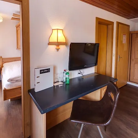 The Larix Ski-in Ski-out Hotell 3*