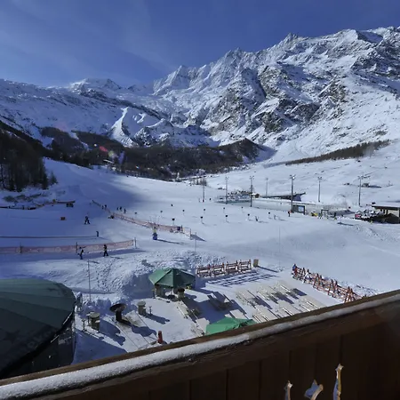 호텔 The Larix Ski-in Ski-out 3*