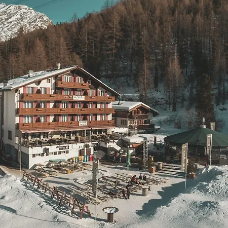 The Larix Ski-in Ski-out סאס פה