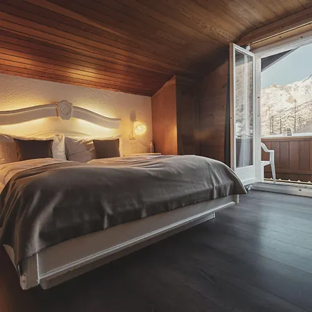 The Larix Ski-in Ski-out Saas-Fee