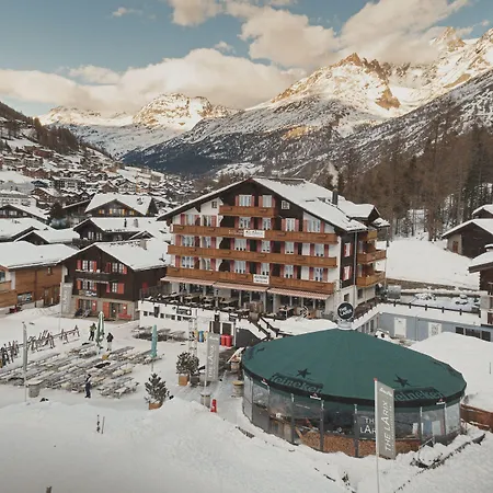 Hotell The Larix Ski-in Ski-out Saas Fee