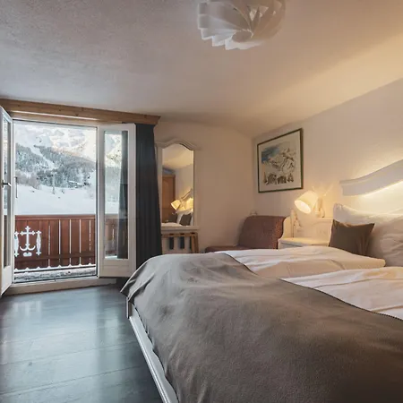 Hotel The Larix Ski-in Ski-out 3*