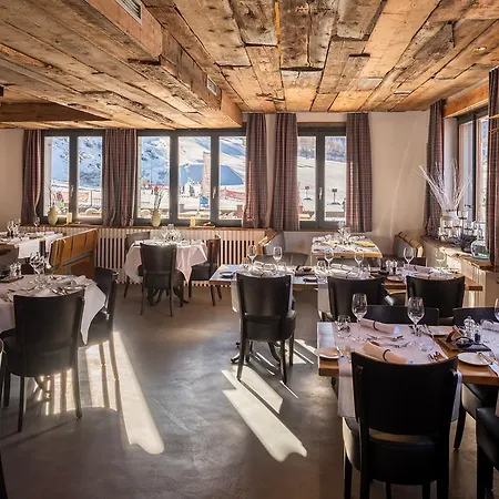 The Larix Ski-in Ski-out