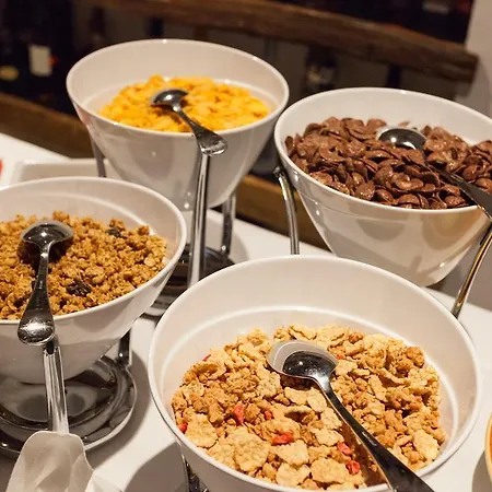 The Larix Ski-in Ski-out Hotel 3*