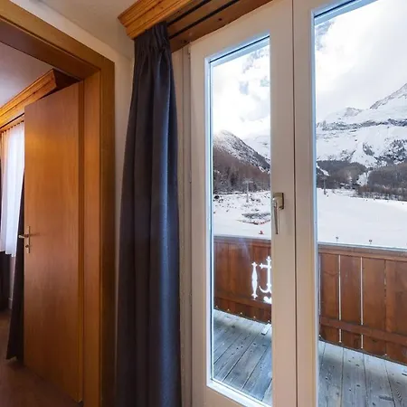 酒店 The Larix Ski-in Ski-out