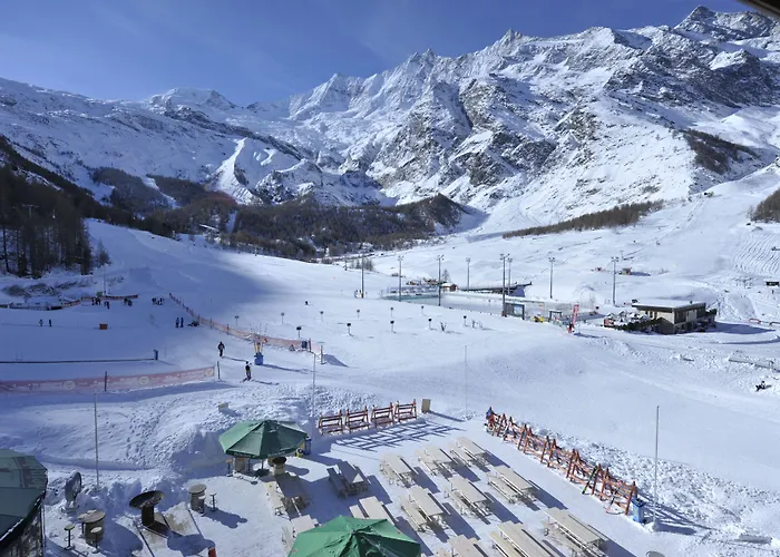 The Larix Ski-in Ski-out Saas-Fee