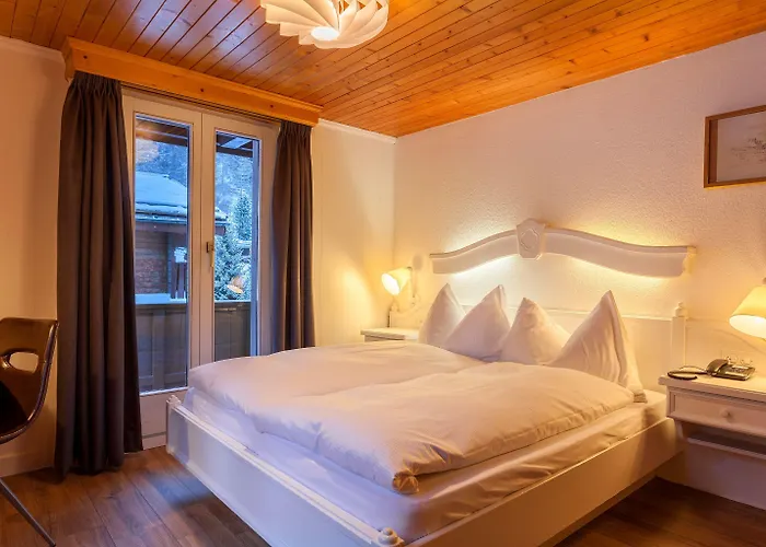 Hotel The Larix Ski-in Ski-out Saas-Fee