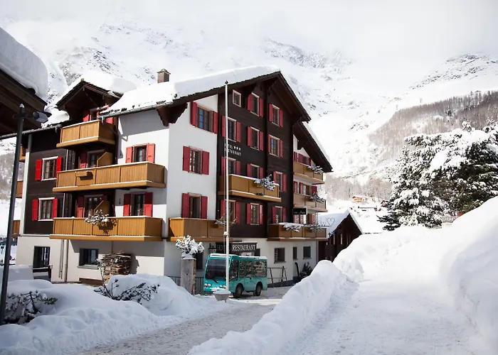 Hotel The Larix Ski-in Ski-out 3*